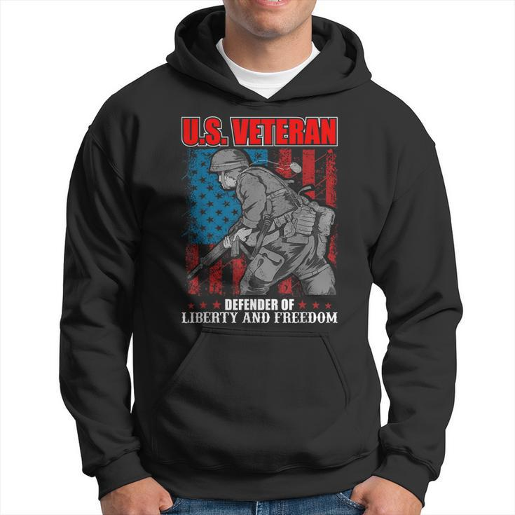 I Am A Dad Grandpa And A Veteran Nothing Scares Me Usa  V4 Hoodie