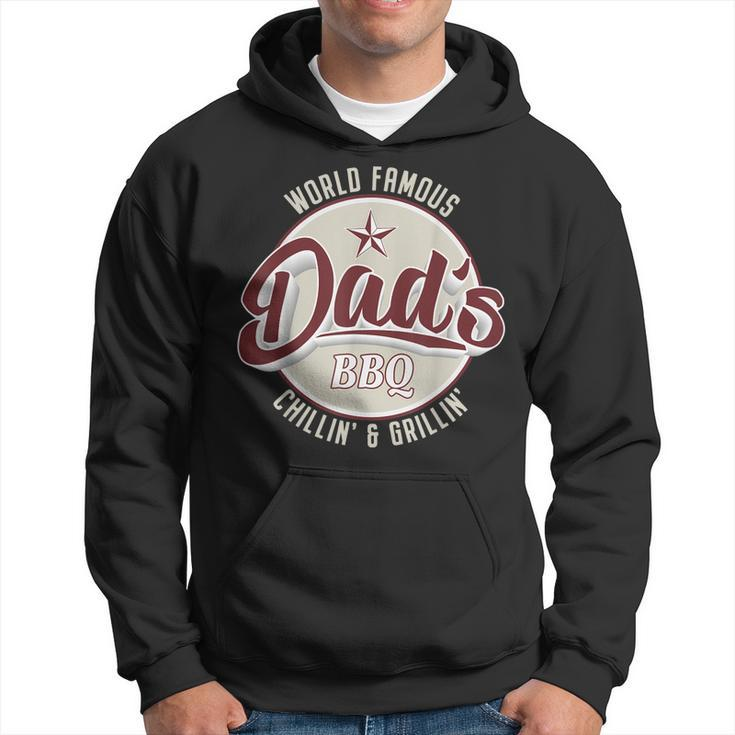 Mens Vintage Dads Bbq Chilling And Grilling Fathers Day Hoodie