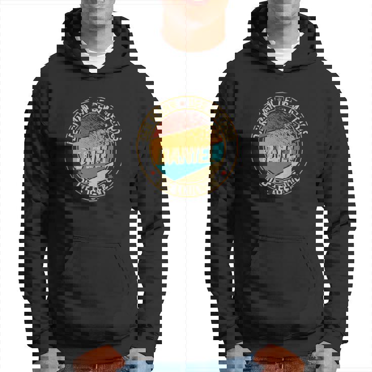 Personalisiertes Schwarzes Hoodie Daniel – Mann Mythos Legende