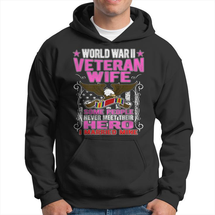 Proud World War 2 Veteran Wife Military Ww2 Veterans Spouse  Men Hoodie Graphic Print Hooded Sweatshirt