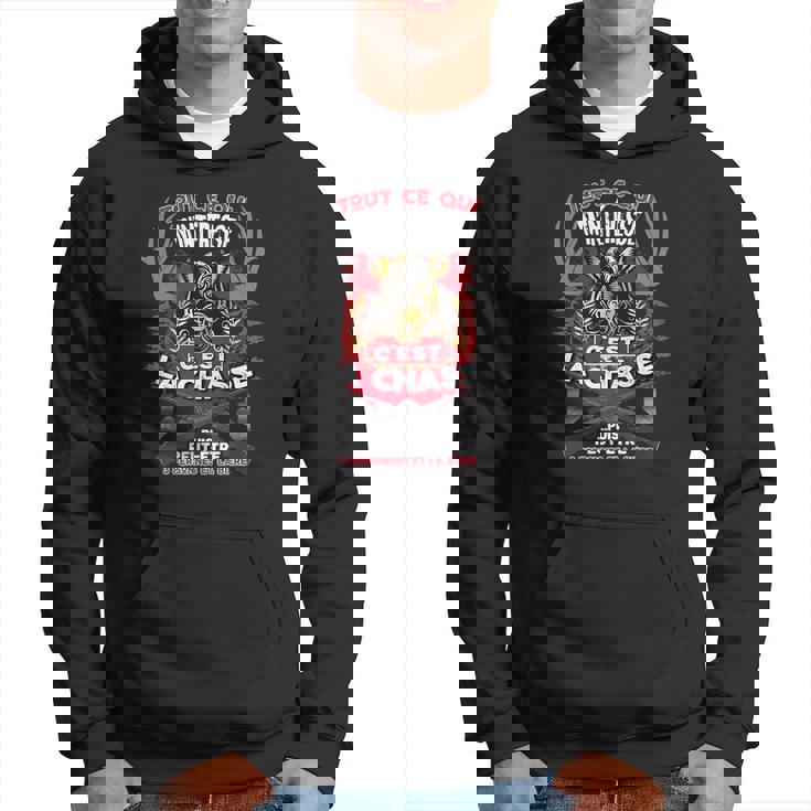 Tout Ce Qui Mintéresse Cest La Chasse Puis Peut-Être 3 Personnes Et La Bière Sanglier Hoodie