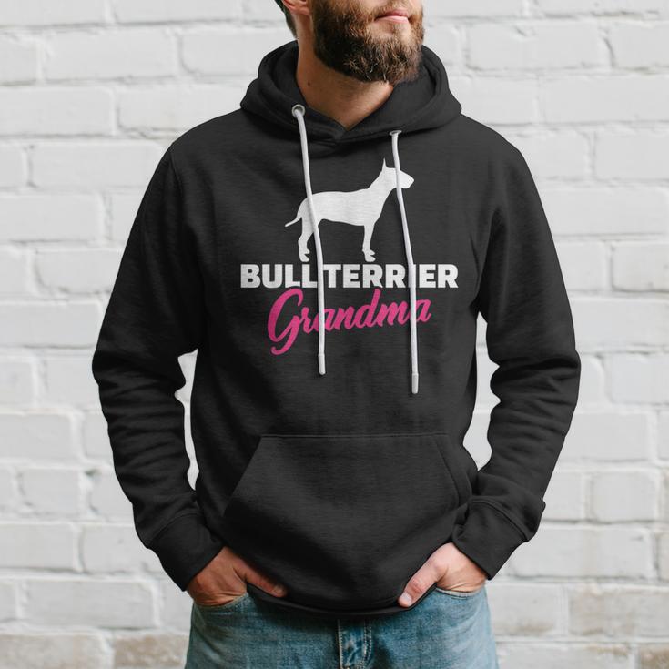 Bullterrier Oma Schwarzes Hoodie, Hunde Silhouette & Text in Pink Geschenke für Ihn