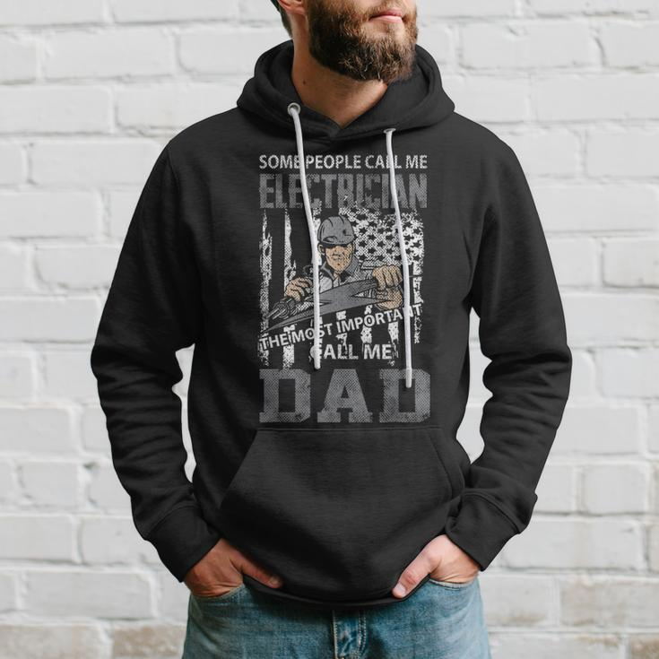 Electrician Dad Fathers Day Funny Daddy Men Dad Gift Hoodie Gifts for Him