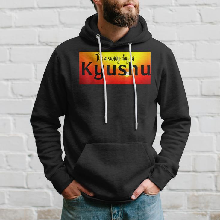 Es Ist Ein Sonniger Tag In Kyushu Hoodie Geschenke für Ihn