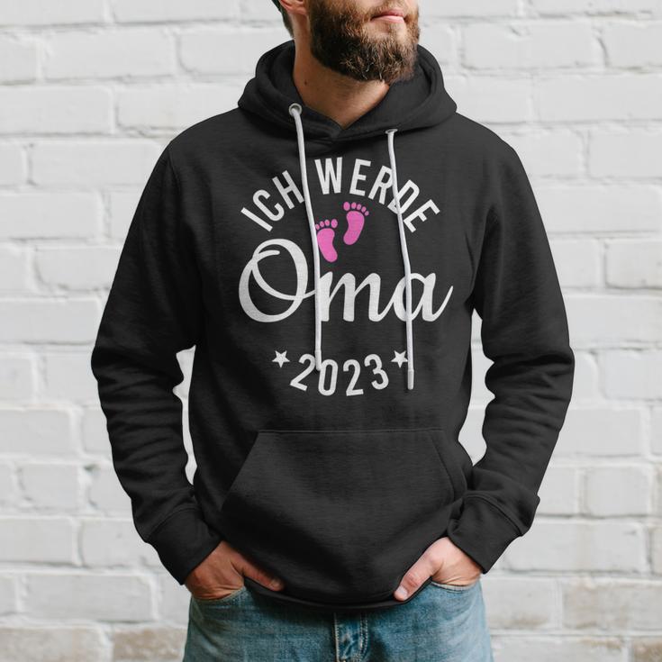 Ich Werde Oma 2023 Hoodie, Lustiges Oberteil mit Fußabdrücken Geschenke für Ihn