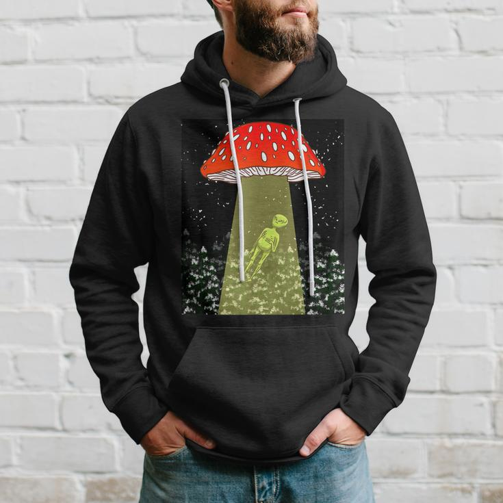 Magic Mushroom Ufo Alien Abduction Funny Et Space Pun Men Hoodie Graphic Print Hooded Sweatshirt Gifts for Him