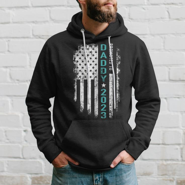 Mens Promoted To Daddy 2023 Us American Flag For New Dad To Be Hoodie Gifts for Him