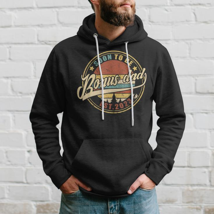 Mens Soon To Be Bonus Dad Est 2023 Fathers Day Gift Pregnancy Hoodie Gifts for Him