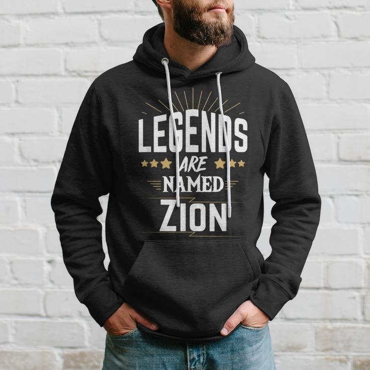 Personalisiertes Hoodie Legends are named Zion, Ideal für Gedenktage Geschenke für Ihn