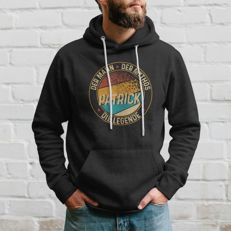 Personalisiertes Legendäres Bier Hoodie für Patrick, Übermann-Mythos Design Geschenke für Ihn