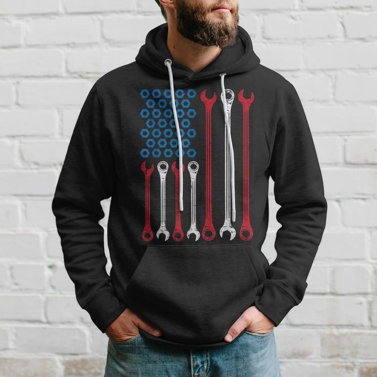 Wrench Flag Vintage Fathers Day Patriotic Mechanic Dad Men Hoodie Gifts for Him