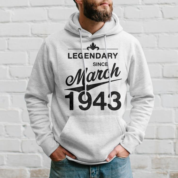 80 Geburtstag 80 Jahre Alt Legendär Seit März 1943 V3 Hoodie Geschenke für Ihn