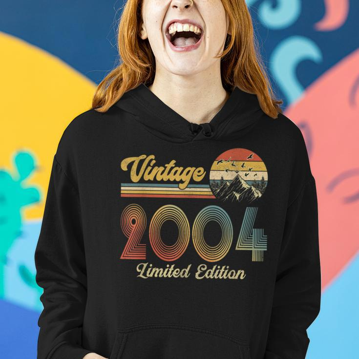 19 Year Old Gifts Made In 2004 Vintage 19Th Birthday Retro Women Hoodie Gifts for Her