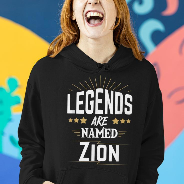 Personalisiertes Hoodie Legends are named Zion, Ideal für Gedenktage Geschenke für Sie