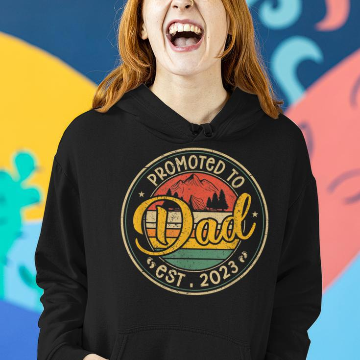Promoted To Dad Est 2023 Retro New Dad First Dad Women Hoodie Gifts for Her