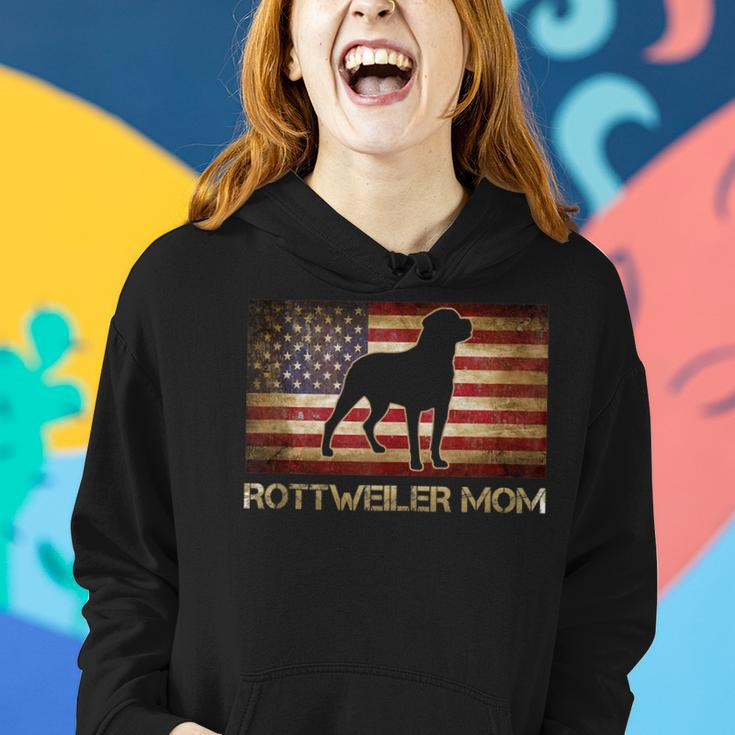 Rottweiler Mom Vintage American Flag Patriotic Dog Lover Women Hoodie Gifts for Her