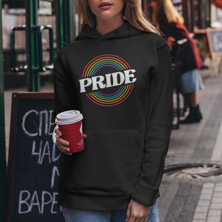 Unisex Schwarzes Hoodie, Regenbogen PRIDE Schriftzug, Mode für LGBT+ Lustige Geschenke