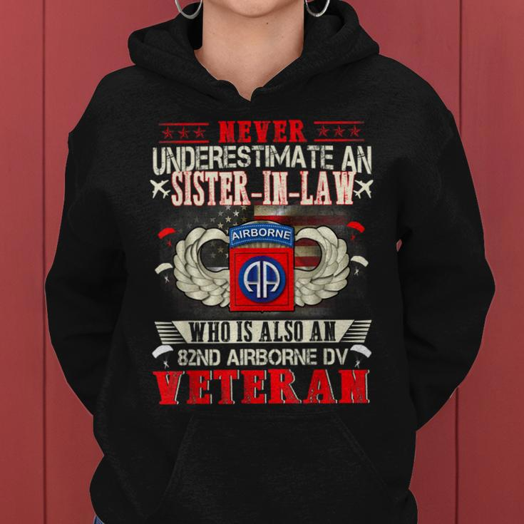 Never Undertimate An Sisterinlaw 82Nd Airborne Paratrooper Women Hoodie