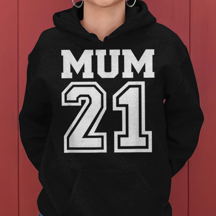 Schwarzes Hoodie Mum 21 im Sportdesign, Perfektes Tee für Mütter