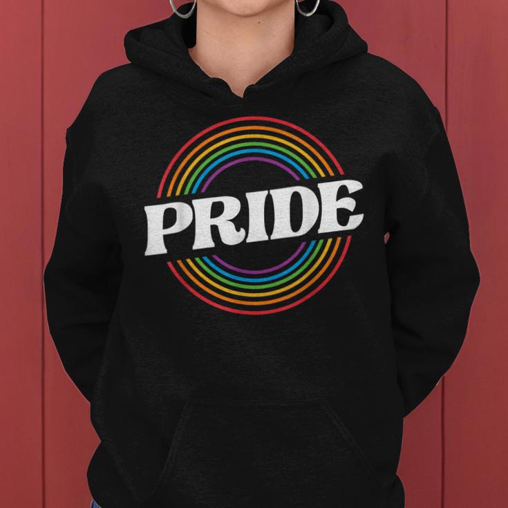 Unisex Schwarzes Hoodie, Regenbogen PRIDE Schriftzug, Mode für LGBT+