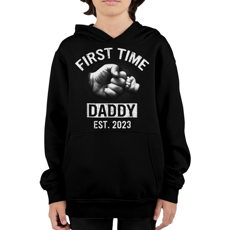 First Time Daddy New Dad Est 2023 Fathers Day Dad Baby Kids  Youth Hoodie