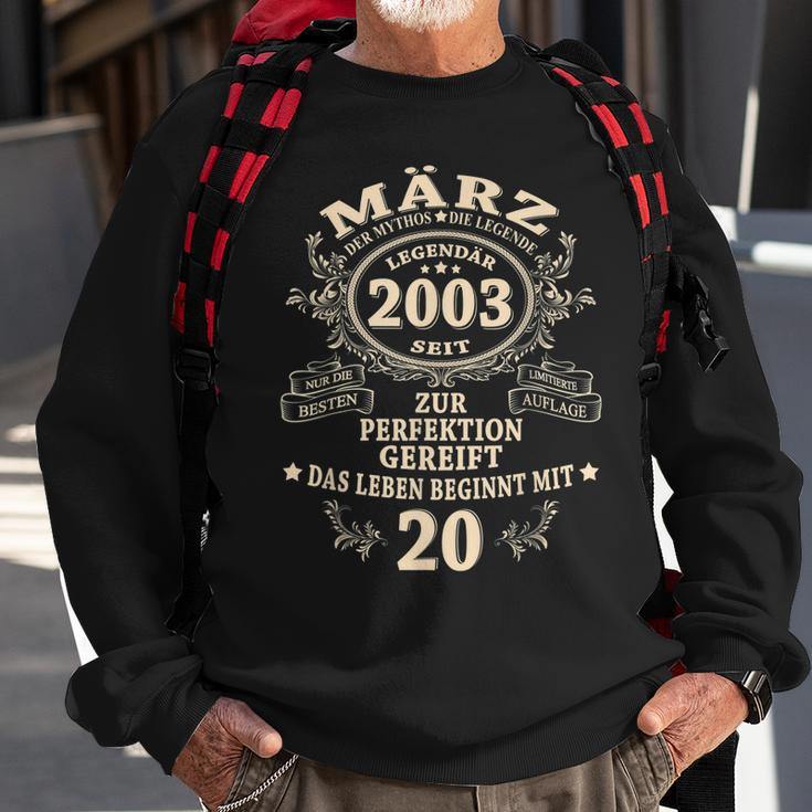 20 Geburtstag Geschenk Mann Mythos Legende März 2003 Sweatshirt Geschenke für alte Männer