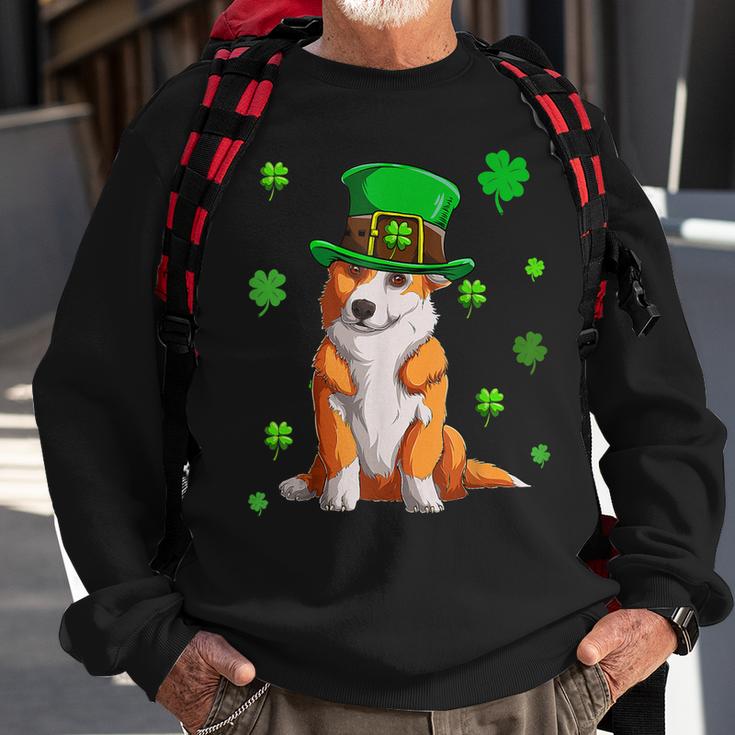 Funny Dog Lovers Cute Corgi St Patricks Day Shamrock Lucky  Sweatshirt