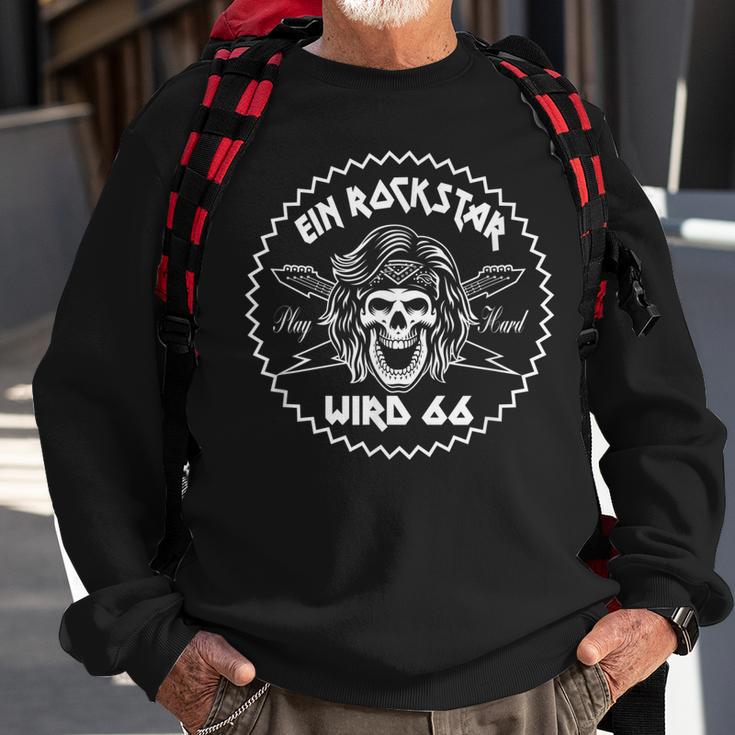 66. Geburtstag Sweatshirt für Männer, Heavy Metal Rockstar Gitarre Design Geschenke für alte Männer