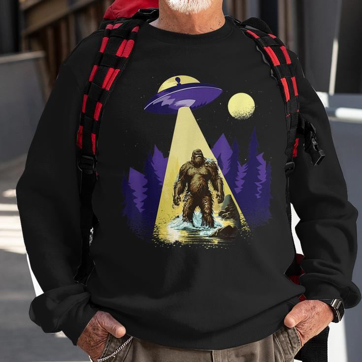 Alien Ufo Bigfoot Sasquatch Hunter In National Park Sweatshirt Gifts for Old Men