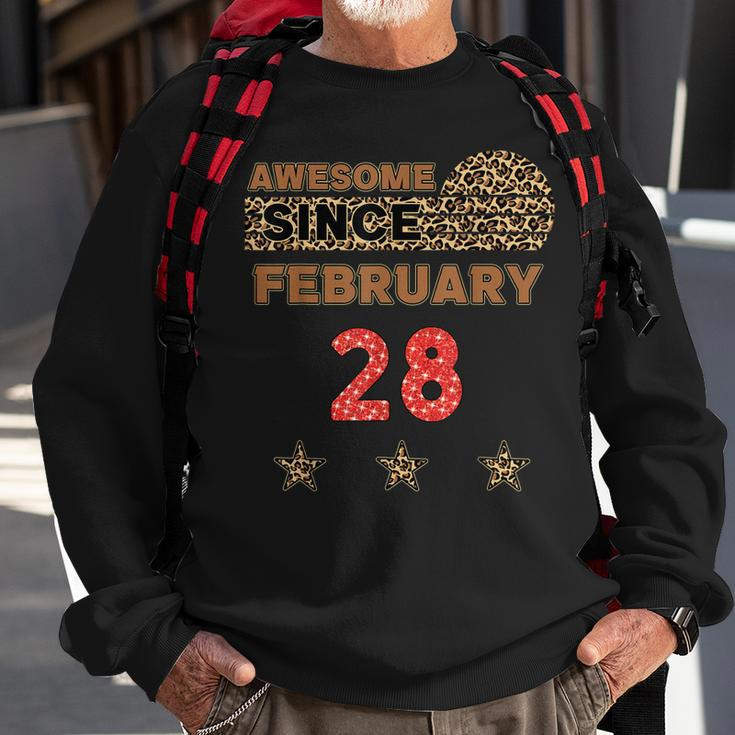 Awesome Since 28. Februar Sweatshirt mit Leopardenmuster, Vintage Geburtstags-Sweatshirt Geschenke für alte Männer