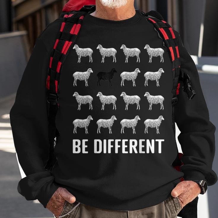 Das Schwarze Schaf Der Familie Sweatshirt Geschenke für alte Männer