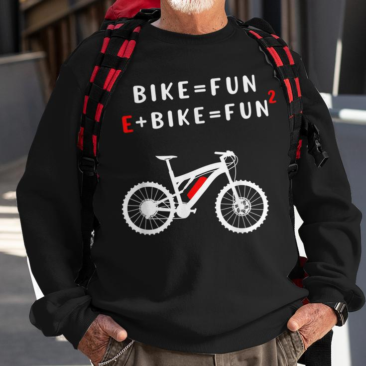 E-Bike Fahrer Geschenk T-Shir Ebike Radfahrer Elektrofahrrad Sweatshirt Geschenke für alte Männer