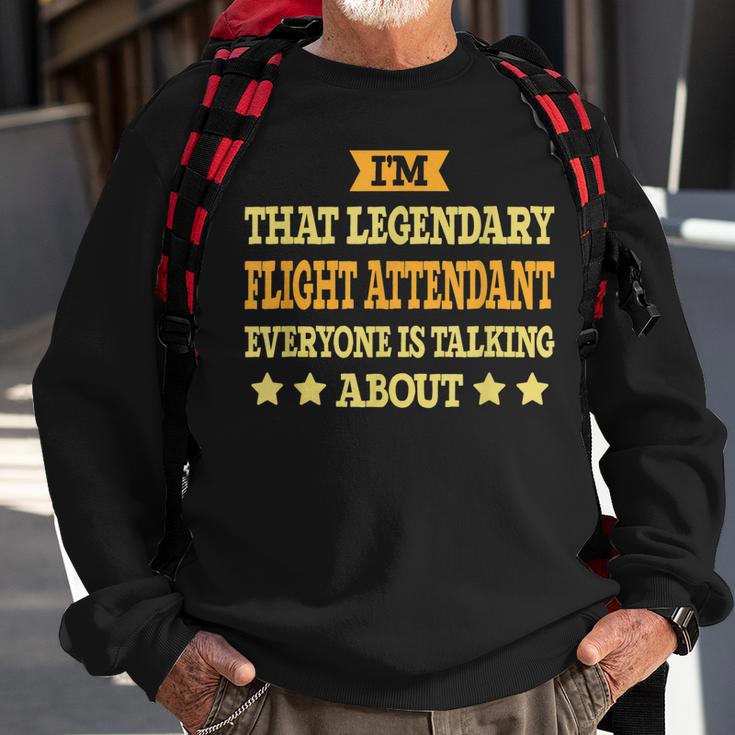 Flugbegleiter Jobtitel Mitarbeiter Lustiger Flugbegleiter Sweatshirt Geschenke für alte Männer