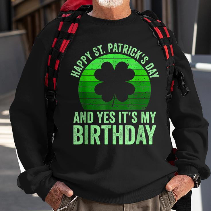 Funny St Patricks Day Birthday Lucky Shamrock Vintage Sunset Sweatshirt Gifts for Old Men