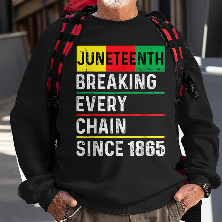 Junenth Breaking Every Chain Since 1865 African American Sweatshirt Gifts for Old Men