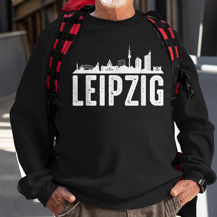 Leipzig Skyline Geschenk Stadt Für Leipziger Sweatshirt Geschenke für alte Männer