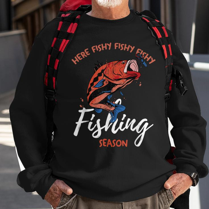Lustiges Angler-Sweatshirt Here Fishy Fishy, Perfekt für Angelsaison Geschenke für alte Männer