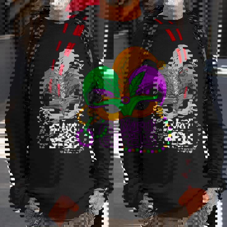 Mardi GrasMardi Gras 2023 Beads Mask Feathers V2 Sweatshirt Gifts for Old Men