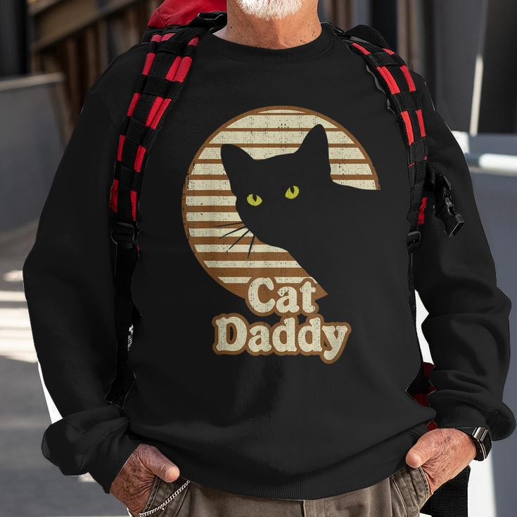 Mens Cat Daddy Vintage Eighties 80S Style Funny Cat Dad Retro Sweatshirt Gifts for Old Men