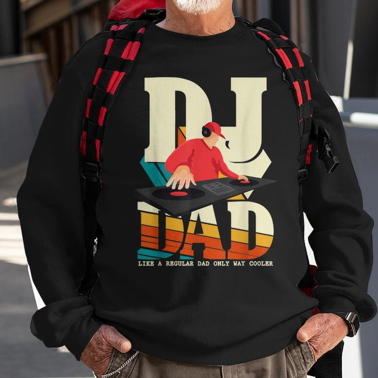 Mens Dj Dad Vintage Funny Beat Disc Jockey Fathers Day Mens Sweatshirt Gifts for Old Men