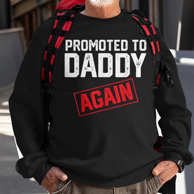 Mens Funny Dad Fathers Day Pregnancy Announcement Daddy Dad To Be Sweatshirt Gifts for Old Men