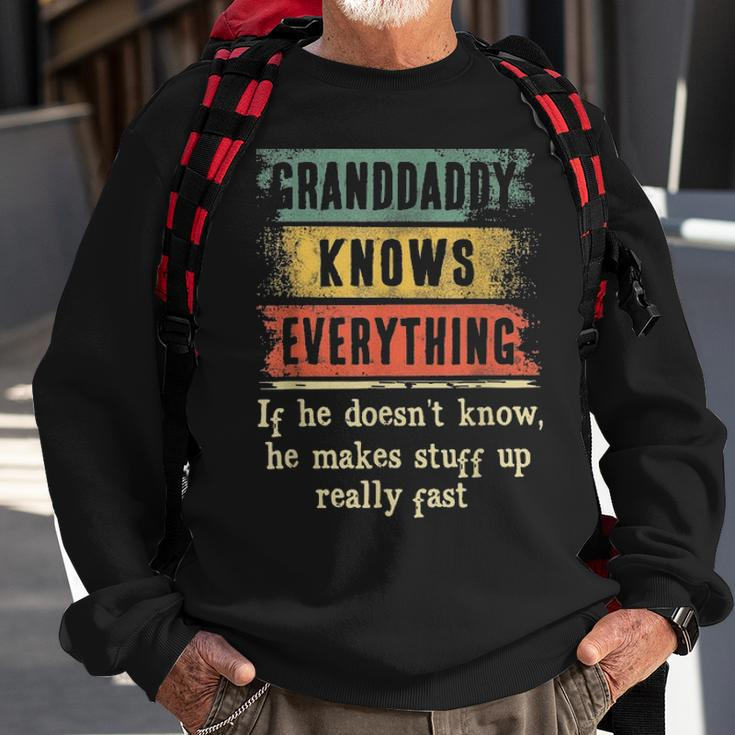 Mens Granddaddy Knows Everything Grandpa Fathers Day Gift Sweatshirt Gifts for Old Men