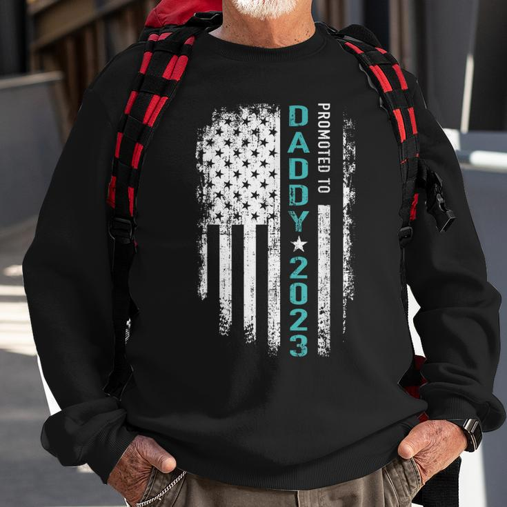 Mens Promoted To Daddy 2023 Us American Flag For New Dad To Be Sweatshirt Gifts for Old Men