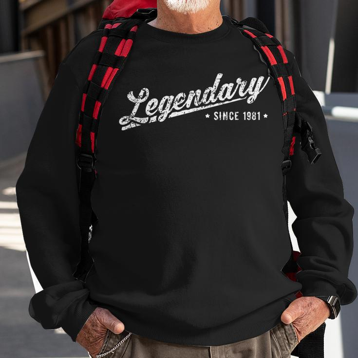 Mens Vintage 40Th Birthday Gift For Dad | Legendary Since 1981 Sweatshirt Gifts for Old Men