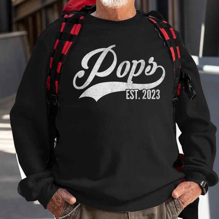 Mens Vintage Pops Est 2023 First Time Grandpa Fathers Day Gift Sweatshirt Gifts for Old Men