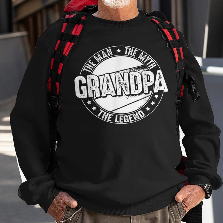 Opa Man Myth Legend Lustiger Vatertag Opa Sweatshirt Geschenke für alte Männer