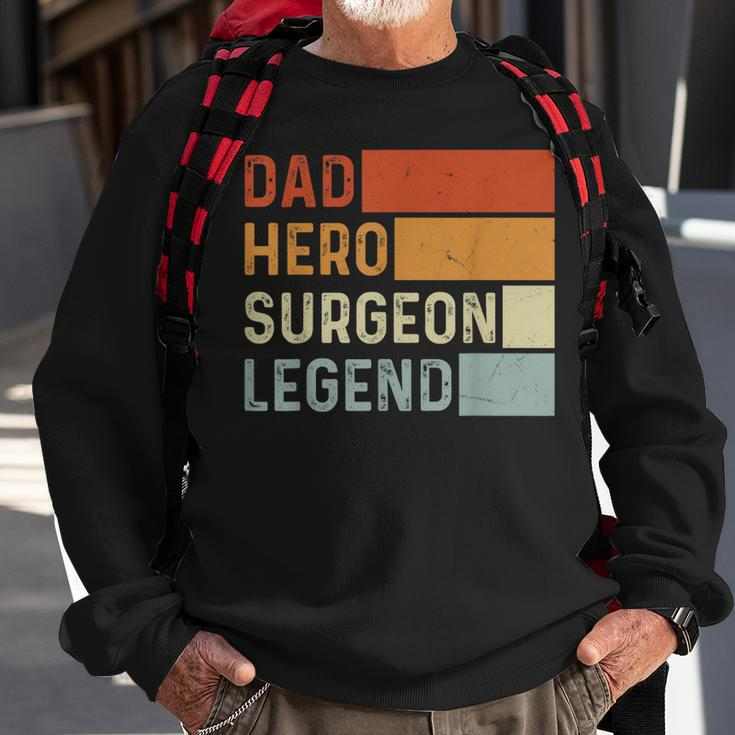 Retro-Sonnenuntergang-Chirurg-Vati Sweatshirt Geschenke für alte Männer