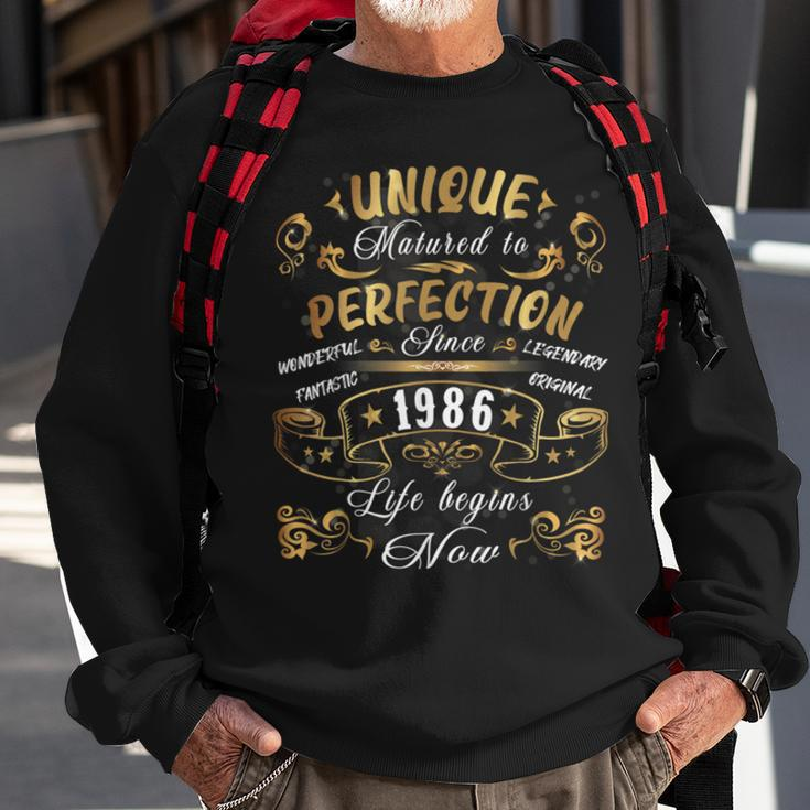 Unique 1986 Birthday Meme Mother And Father Born In 1986Sweatshirt Gifts for Old Men