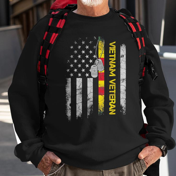 Us Army Vietnam Veteran Usa Flag Veteran Vietnam Army V2 Sweatshirt Gifts for Old Men