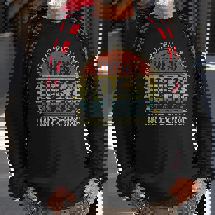 Vintage 1953 Limited Edition 70 Year Old Birthday Gifts Sweatshirt Gifts for Old Men Vintage 1953 Limited Edition 70 Year Old Birthday Gifts Sweatshirt Gifts for Old Men